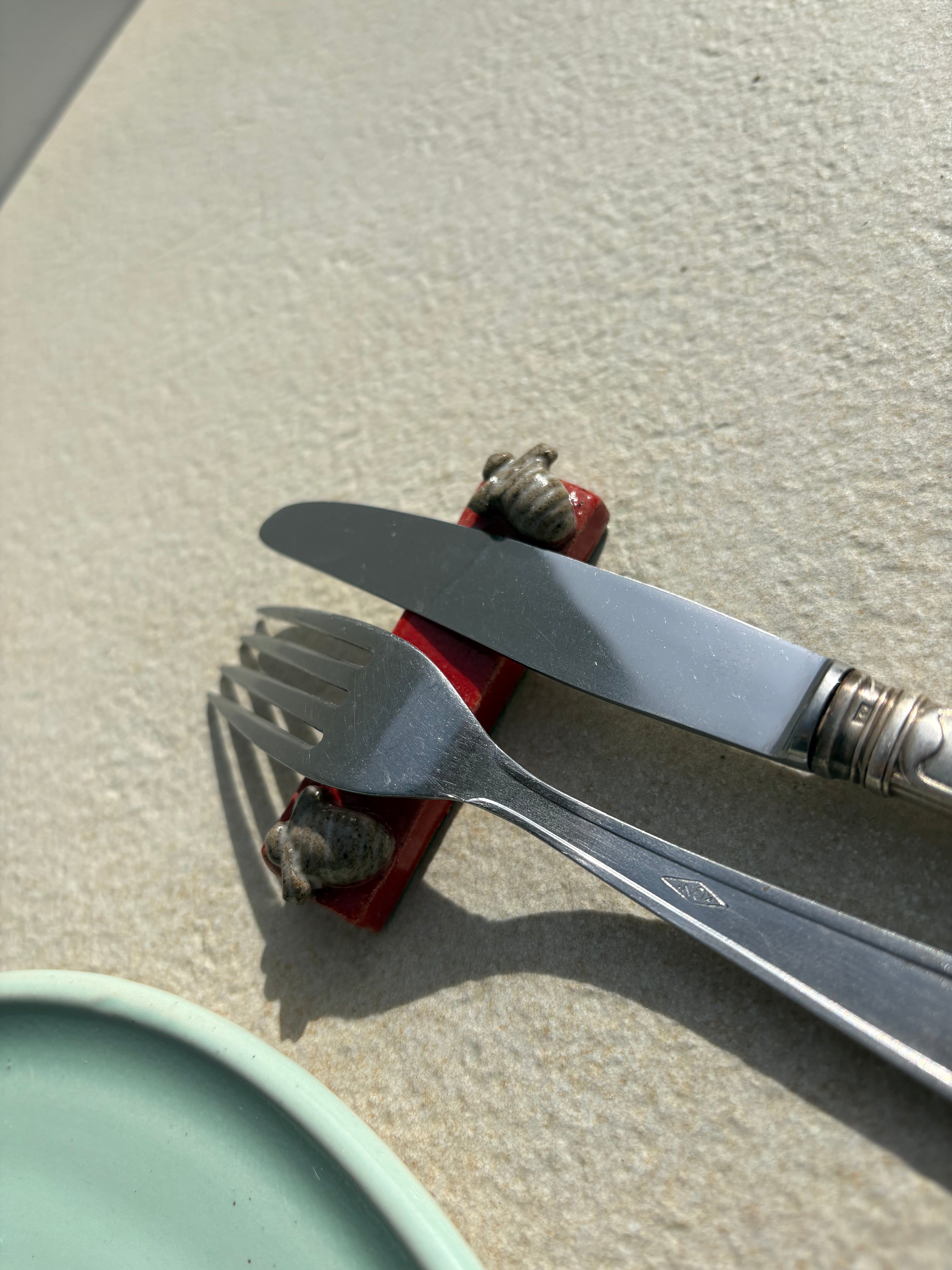 Porte couverts abeilles