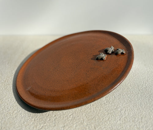 Assiette motif abeille